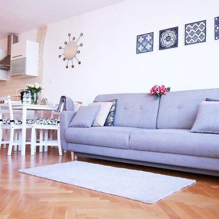 Cozy And Great Location By Cooee Apartments 바르샤바 외부 사진