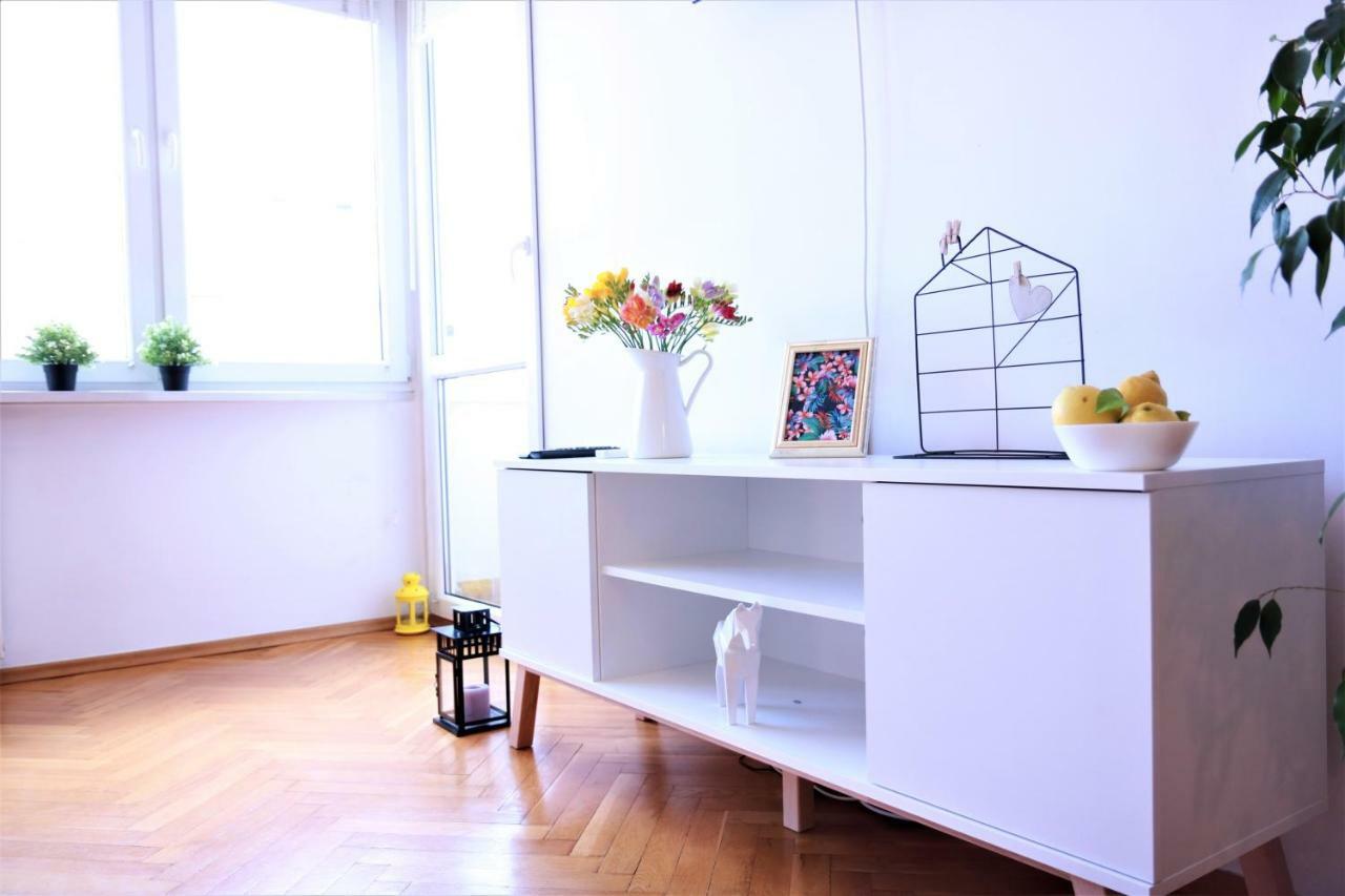 Cozy And Great Location By Cooee Apartments 바르샤바 외부 사진